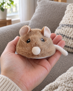 Souris électrique en peluche pour chat dans la main